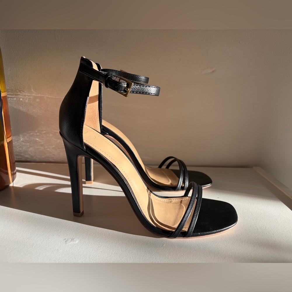 Shoe Dazzle Black Strappy Heels - Picture 2 of 4